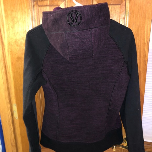 Lululemon original Scuba hoodie - only worn twice! - Picture 2 of 3
